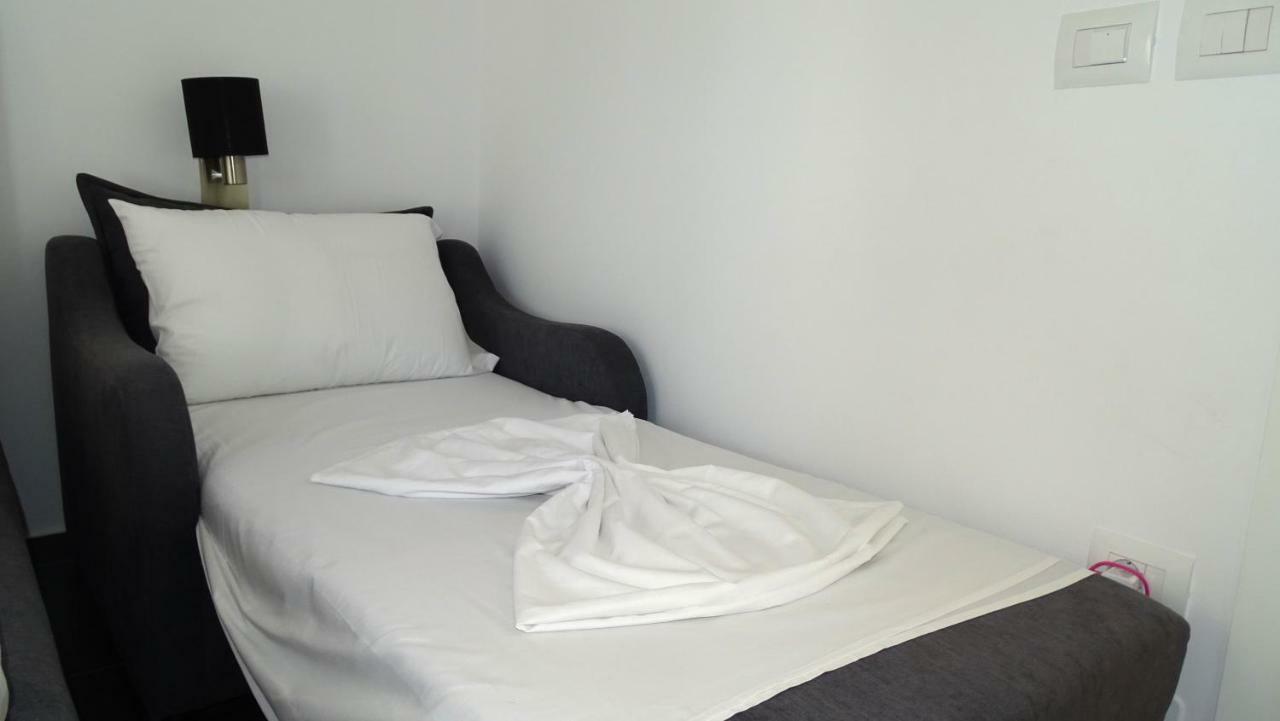 Piazza Hotel JAKOVA Ksamil Esterno foto